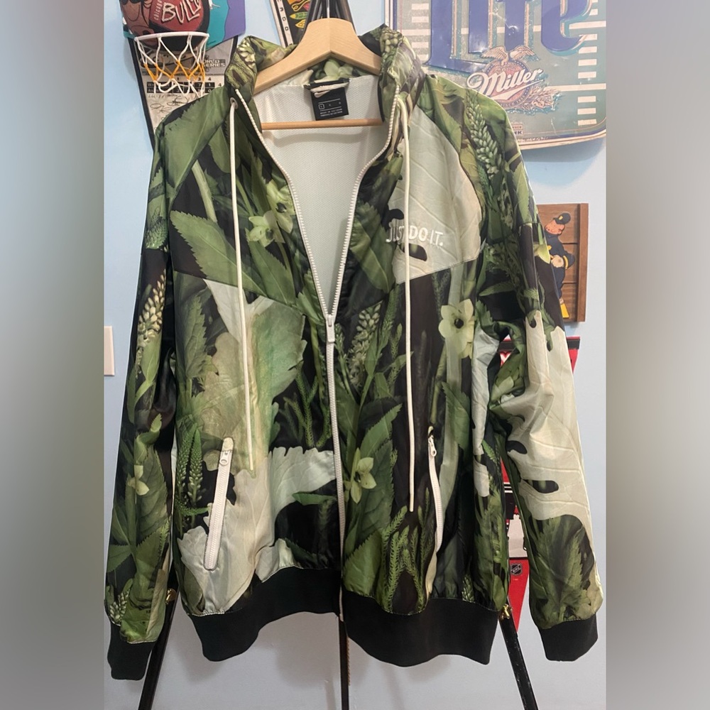 Nike Sportswear Mens JDI Windrunner Woven Floral Hooded Jacket Sz L CK8075-083